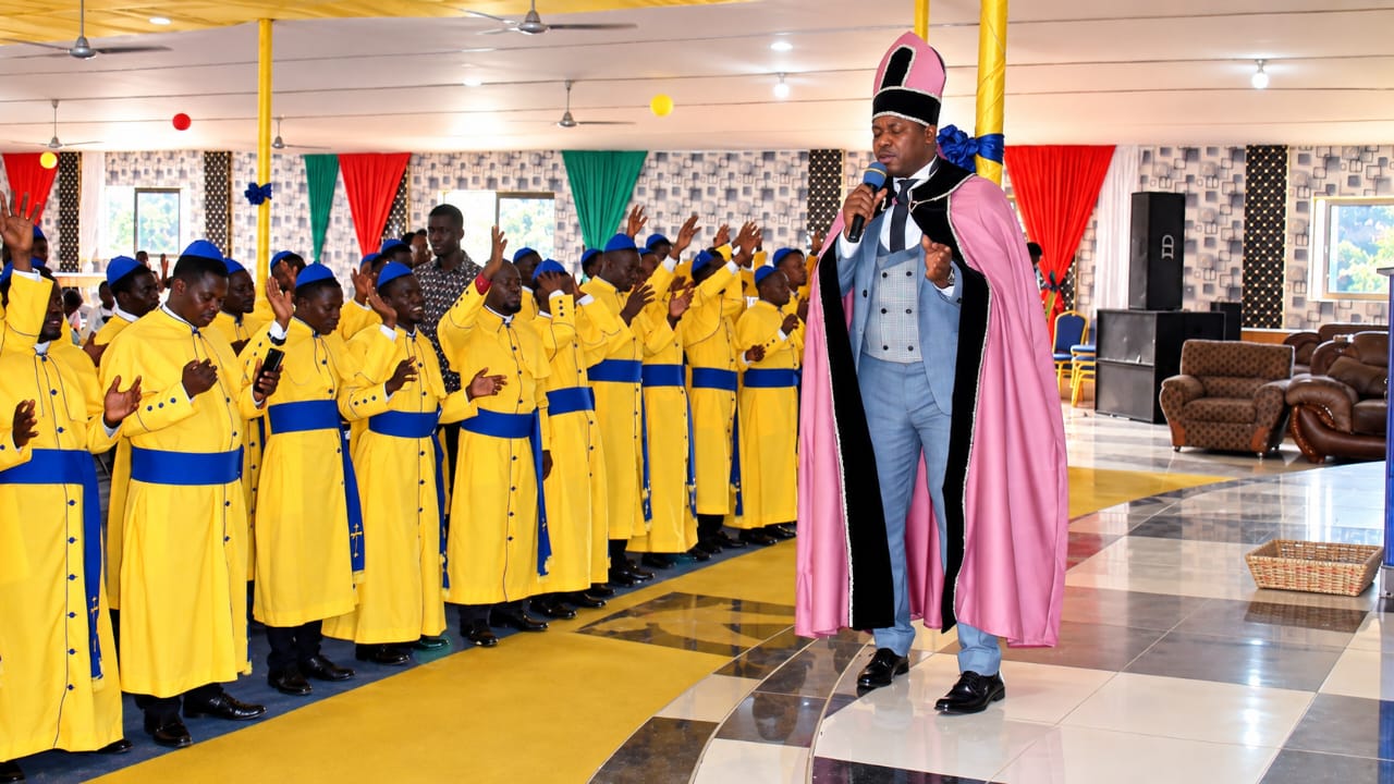 The presiding minister addressing the graduands during the ceremony